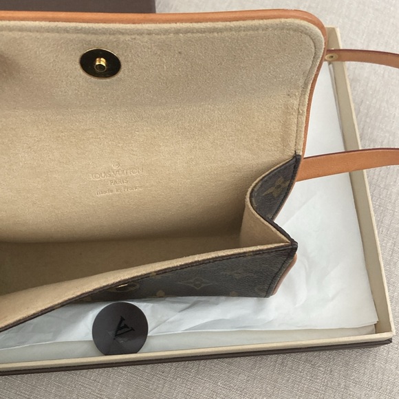 Louis Vuitton Florentine Belt Bag - Picture 5 of 15